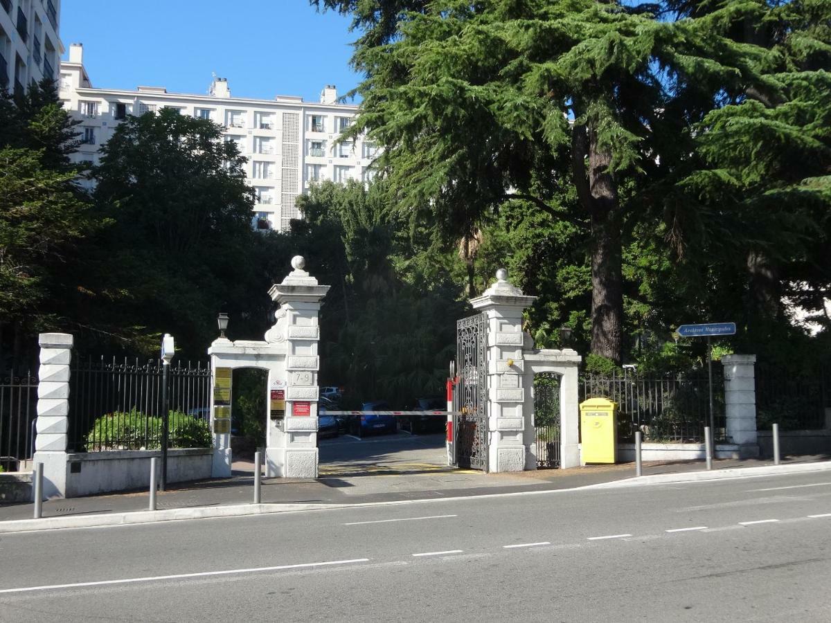 Les Grands Cedres C1 7 Avenue De Fabron Apartment Nizza