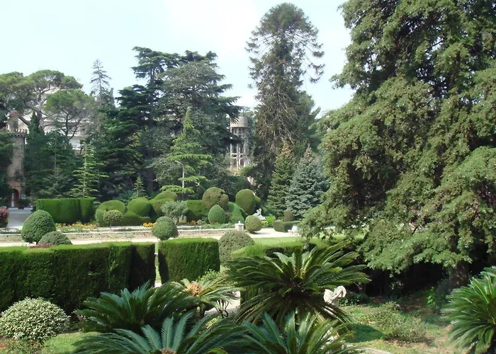 Les Grands Cedres C1 7 Avenue De Fabron